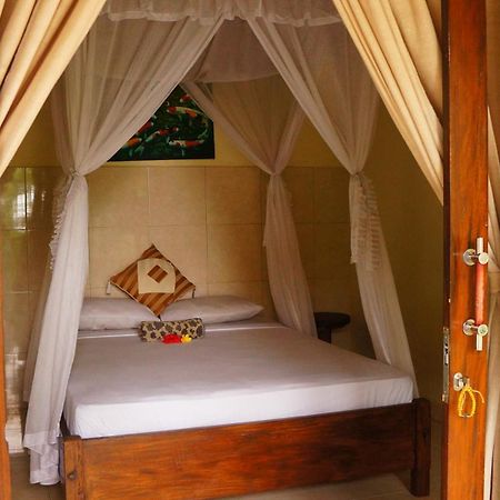 Rumahku Homestay アメッド エクステリア 写真