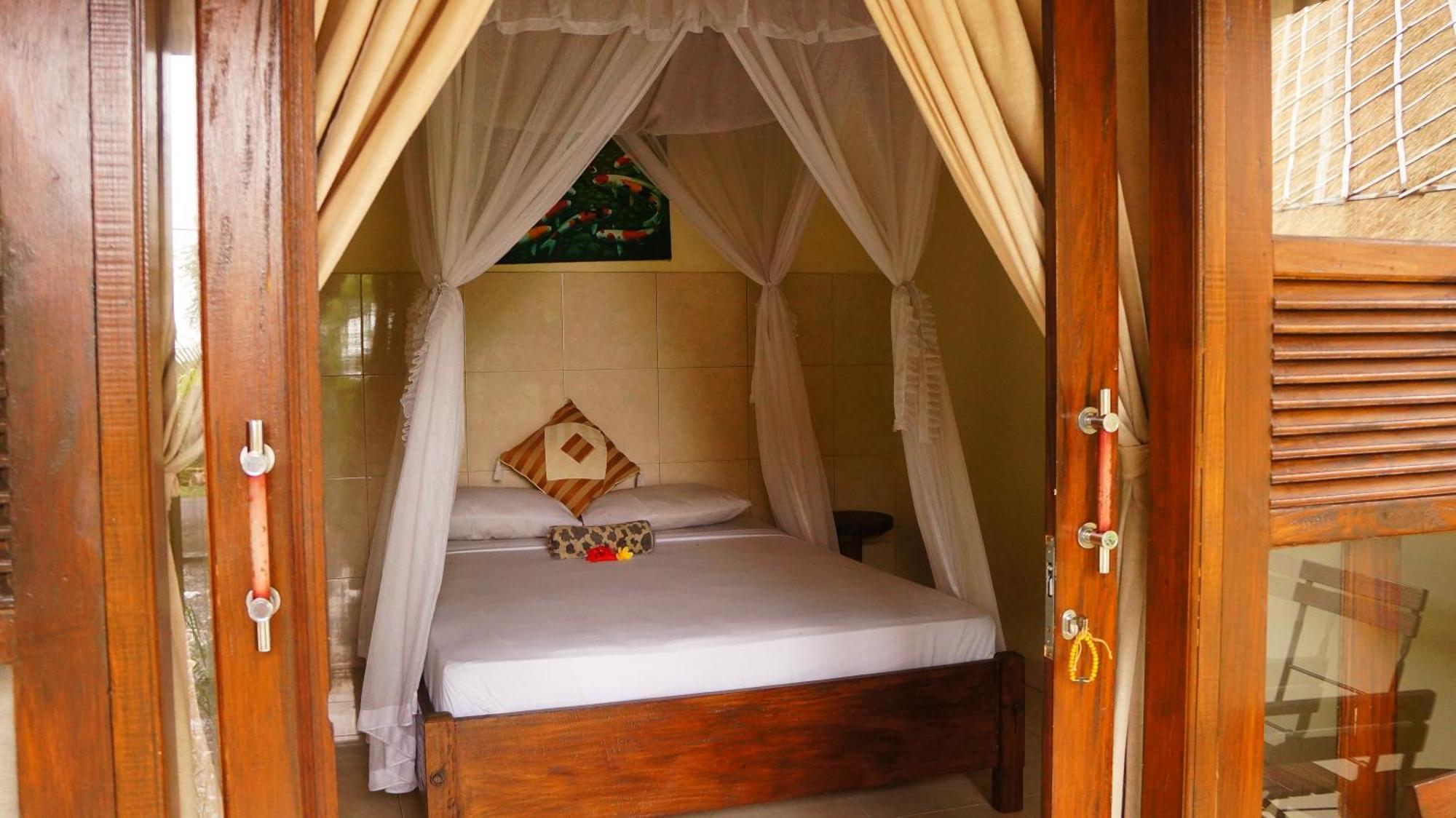 Rumahku Homestay アメッド エクステリア 写真